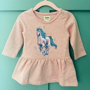 Adorable little sweatshirt dress for your LO 💕